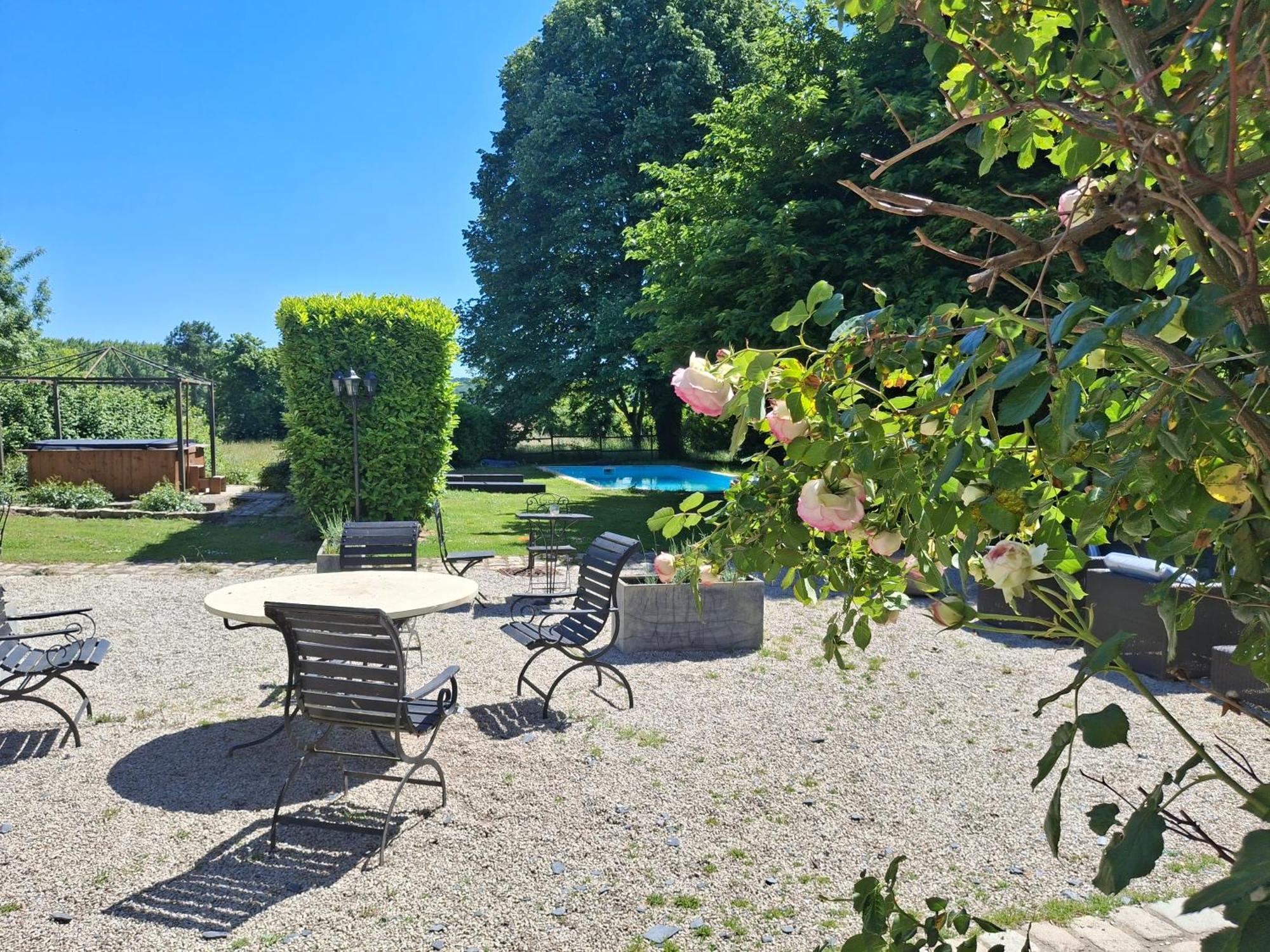 Bed and Breakfast Le Mouton Blaison Exterior foto